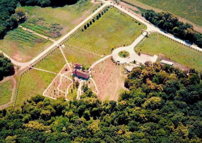 Продажа коммерции, 400 кв.м (Ферма) фото 1