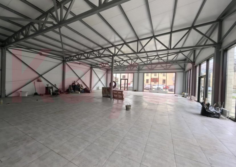 Аренда коммерции, 300 кв.м (Торговое) фото 1