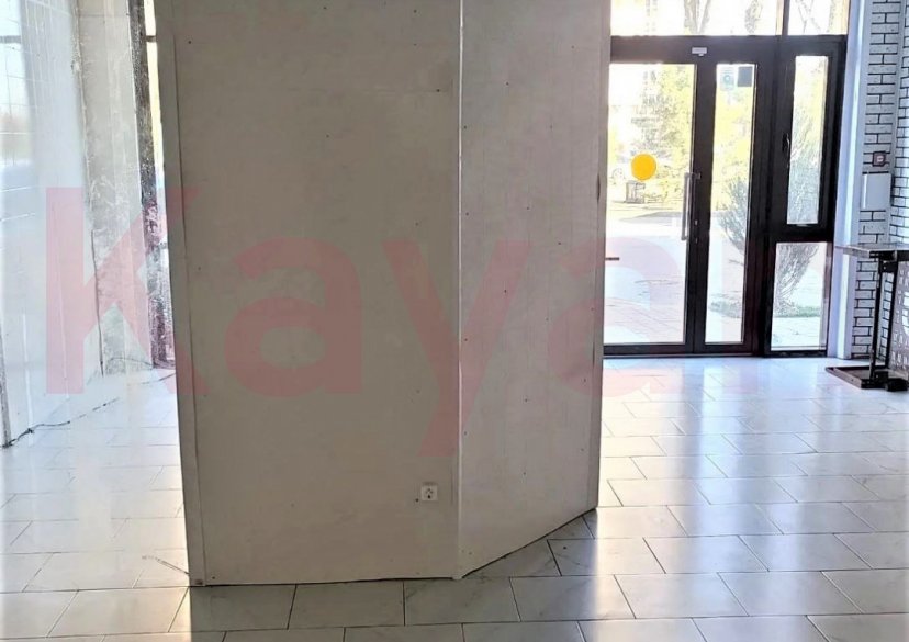 Продажа коммерции, 54 кв.м (Торговая площадь) фото 2