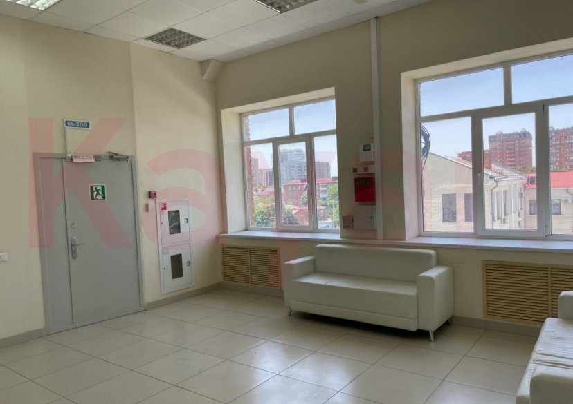 Продажа коммерции, 830 кв.м (Офис) фото 0