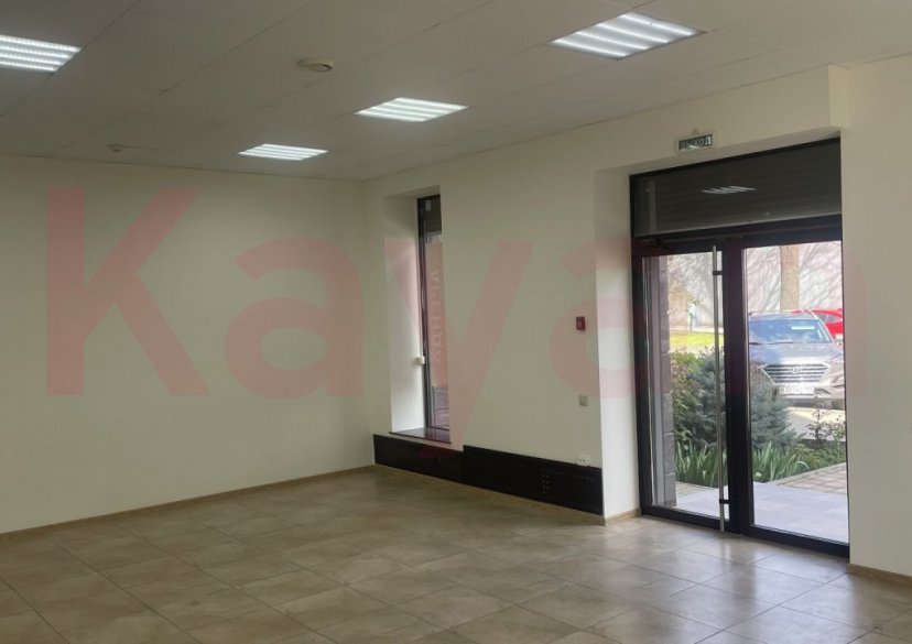 Аренда коммерции, 76 кв.м (Торговое) фото 3