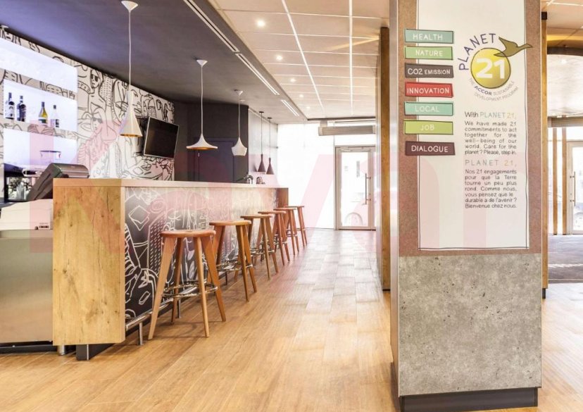 Продажа коммерции, 9000 кв.м (Гостиница) фото 0