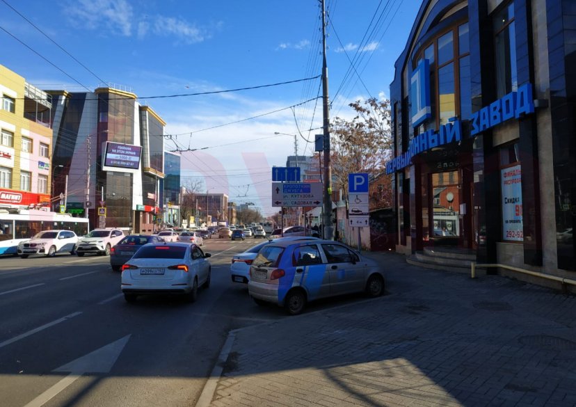 Аренда коммерции, 350 кв.м (Торговое) фото 4 Аренда коммерции, 350 кв.м (Торговое) фото 4