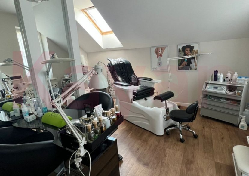 Продажа коммерции, 370 кв.м (Косметология) фото 4