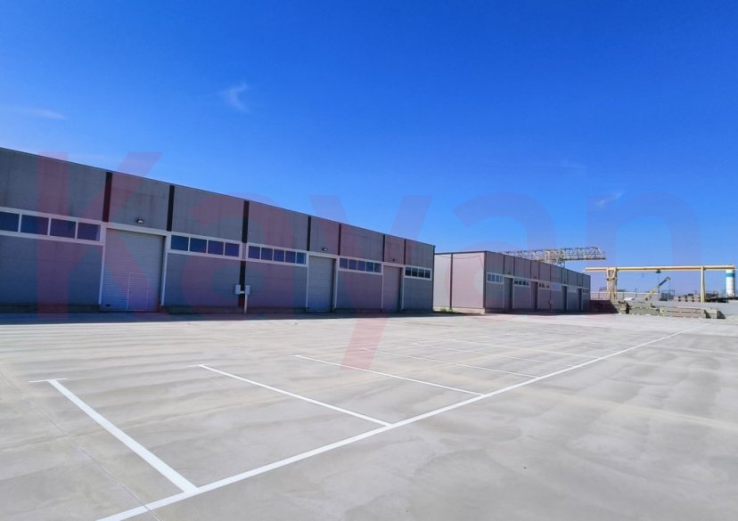 Продажа коммерции, 4500 кв.м (Склад) фото 1 Продажа коммерции, 4500 кв.м (Склад) фото 1