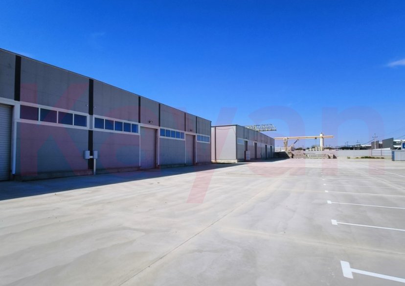 Продажа коммерции, 4500 кв.м (Склад) фото 3 Продажа коммерции, 4500 кв.м (Склад) фото 3