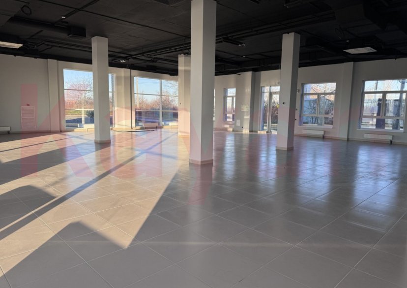 Аренда коммерции, 290 кв.м (Свободного назначения) фото 0