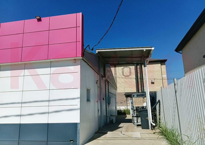 Продажа коммерции, 240 кв.м (Торговое) фото 2