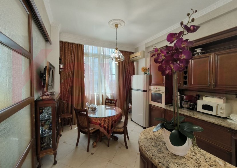 Продажа 5-комн. квартиры, 199 кв.м фото 2