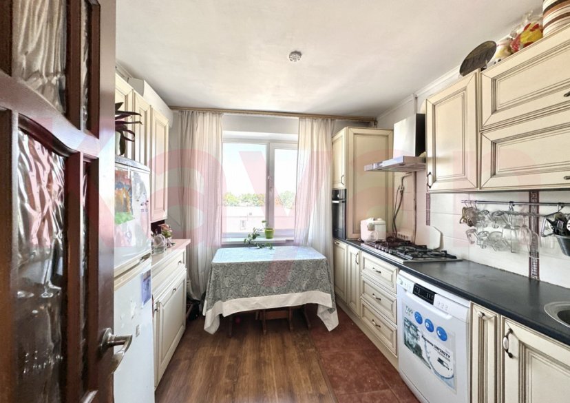 Продажа 3-комн. квартиры, 65.5 кв.м фото 3