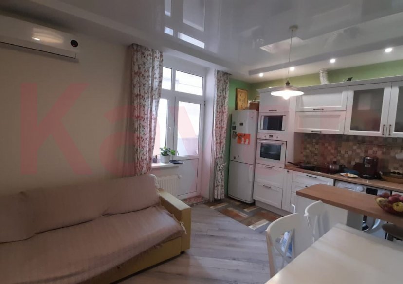 Продажа 2-комн. квартиры, 65 кв.м фото 0