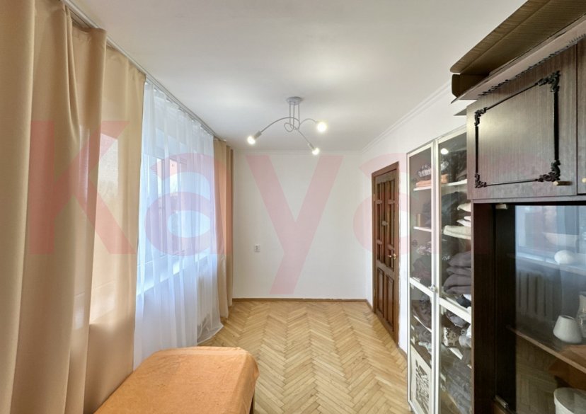 Продажа 3-комн. квартиры, 50.7 кв.м фото 0