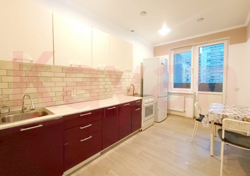 Аренда 2-комн. квартиры, 67 кв.м фото 0