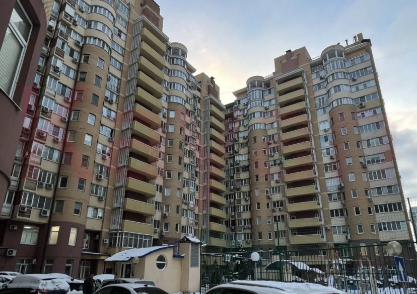 Продажа 2-комн. квартиры, 67 кв.м фото 0