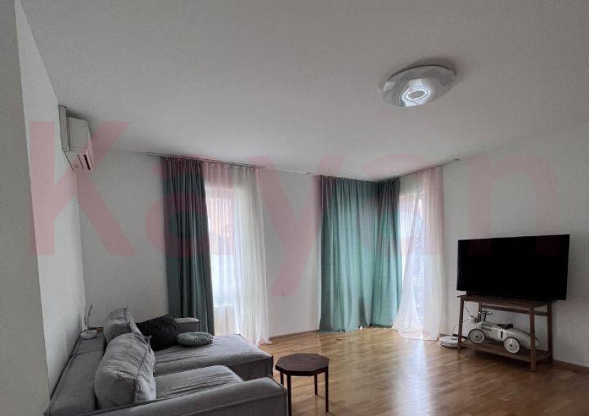 Продажа 3-комн. квартиры, 90.4 кв.м фото 0