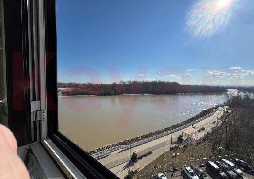 Продажа 3-комн. квартиры, 100 кв.м фото 2