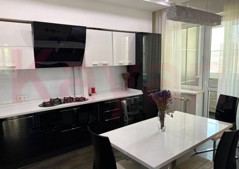 Продажа 3-комн. квартиры, 109.8 кв.м фото 0