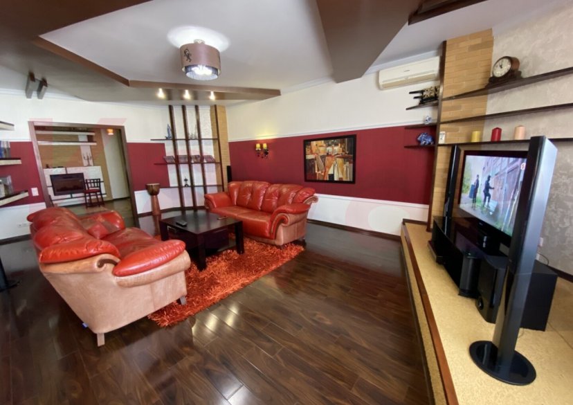 Продажа 3-комн. квартиры, 137 кв.м фото 0