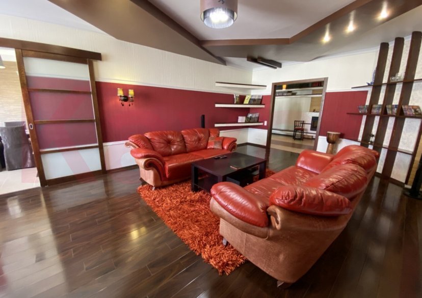 Продажа 3-комн. квартиры, 137 кв.м фото 2