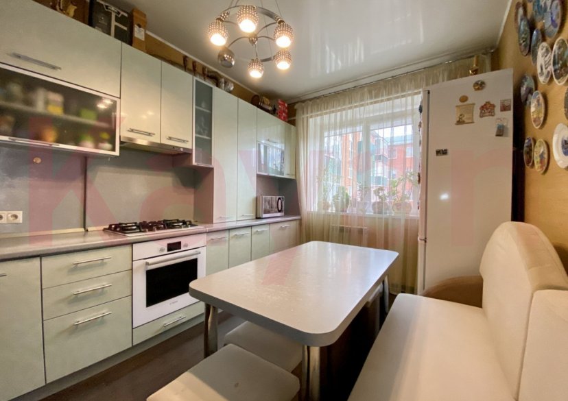 Продажа 4-комн. квартиры, 97.5 кв.м фото 0