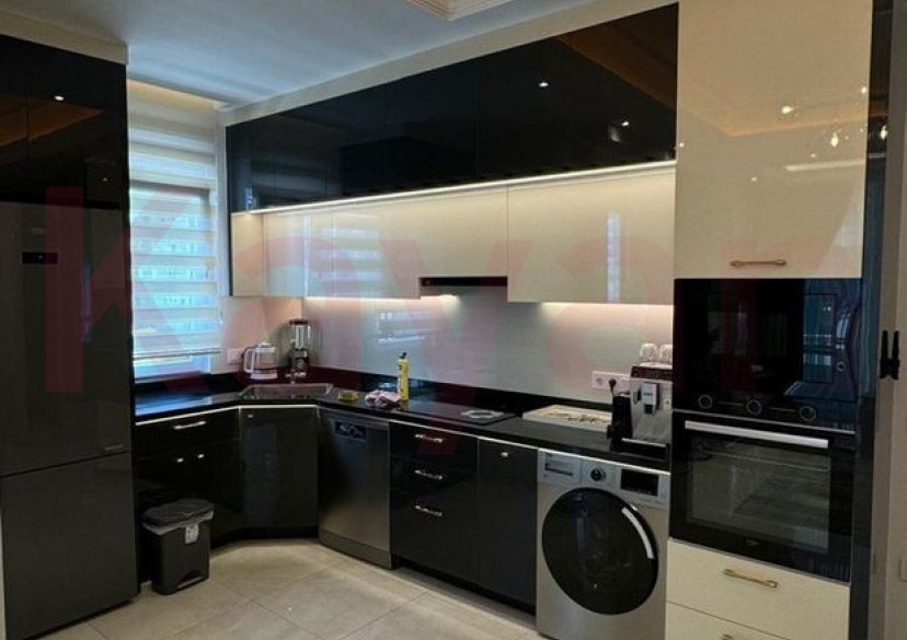 Продажа 2-комн. квартиры, 81 кв.м фото 0