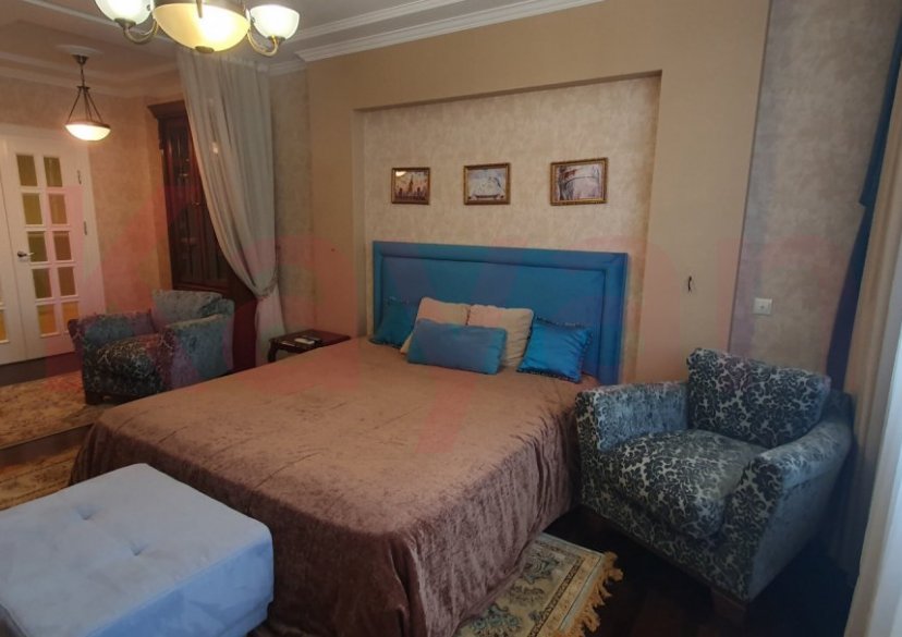 Аренда 2-комн. квартиры, 100 кв.м фото 0