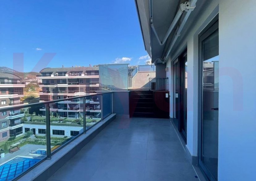 Продажа 4-комн. квартиры, 272 кв.м фото 2