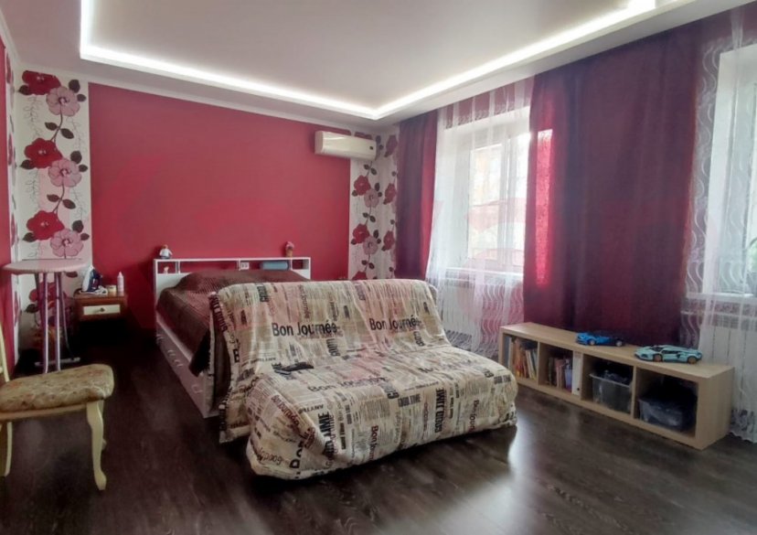 Продажа 2-комн. квартиры, 65 кв.м фото 0