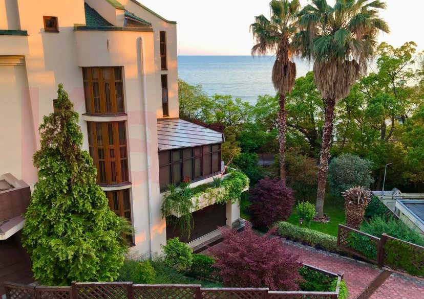 Продажа дома, 600 кв.м фото 0