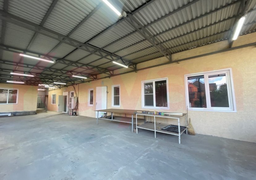 Продажа коттеджа, 572 кв.м фото 0